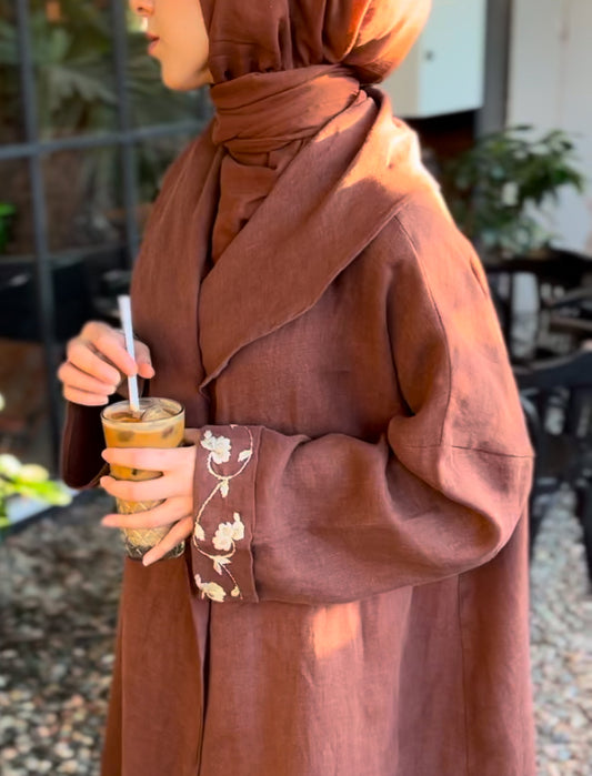Kahverengi Nakışlı Keten Kaftan
