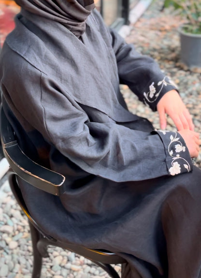 Siyah Nakışlı Keten Kaftan
