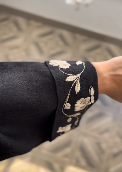 Siyah Nakışlı Keten Kaftan
